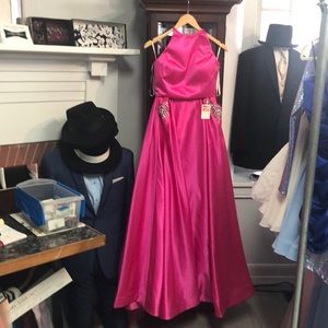 Pink 2-pc prom gown